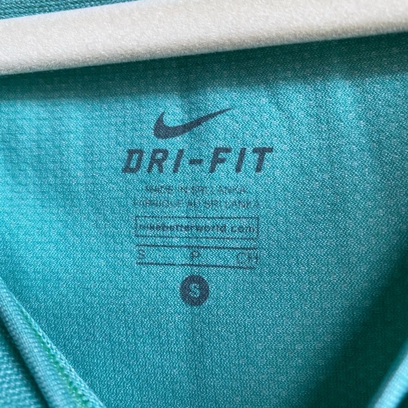 Nike dri fit shirt S size women’s - Picture 4 of 4